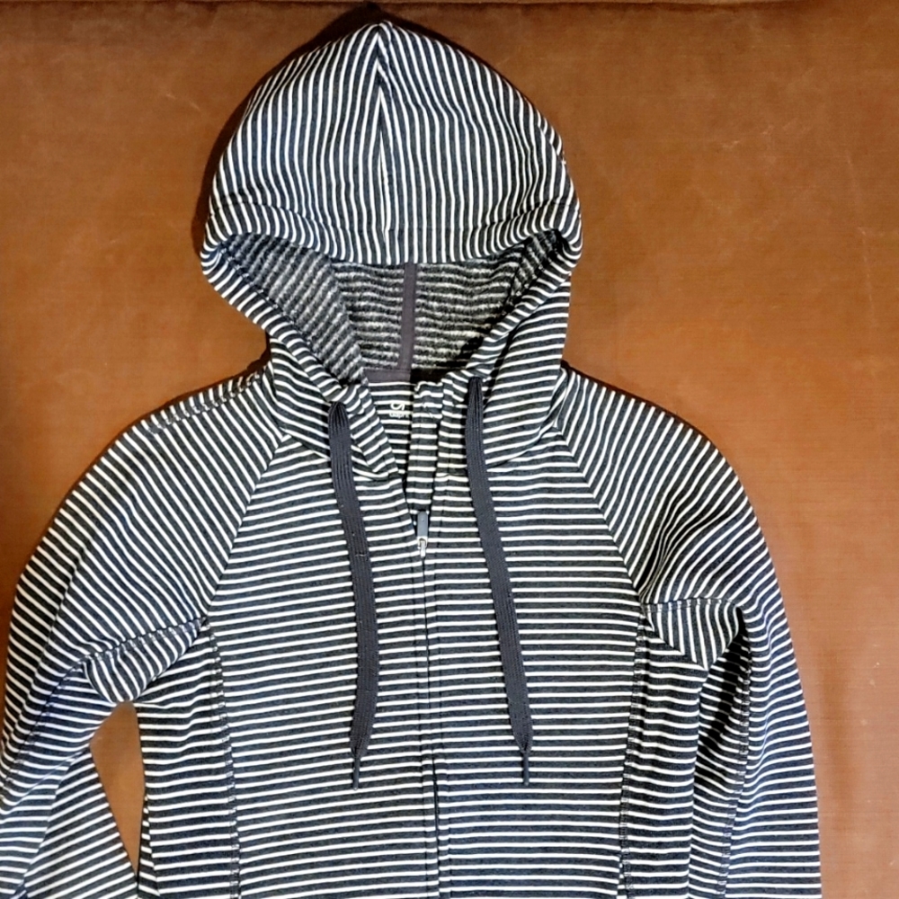 Gapfit sweatshirt zip up hoodie w/pockets Women's size S striped navy& white
